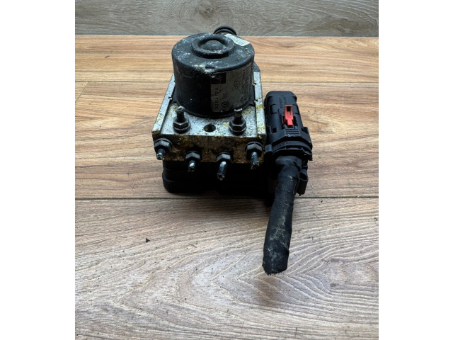 Блок АБС 2K0907379A, E0U4K13M30   Volkswagen  Caddy  2004 - 2010 года