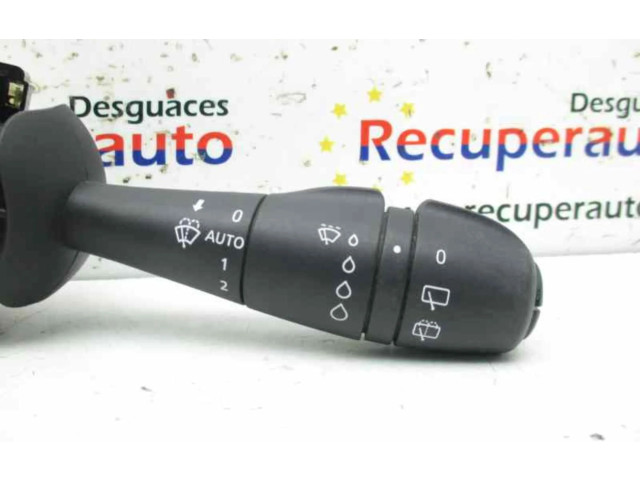 Топливная рампа    Renault Clio III  