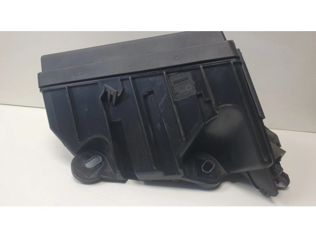 Pojistková skříňka 5Q0907361B Volkswagen PASSAT B8 2016