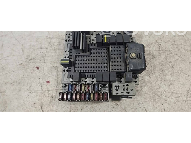 Ящик предохранителей (комплект) 9441585, 0867599 Volvo V70