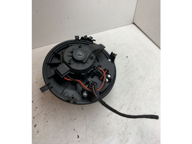 Вентилятор печки 5Q1819021 Skoda Octavia Mk3 (5E)