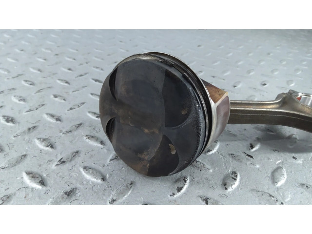  Поршень с шатуном  05C107065A, 05C198401A  Skoda Fabia Mk4 (6VA) для бензинового двигателя 1.0