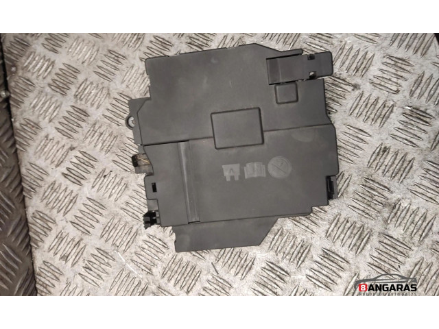 Блок предохранителей 32265898 Volvo XC40