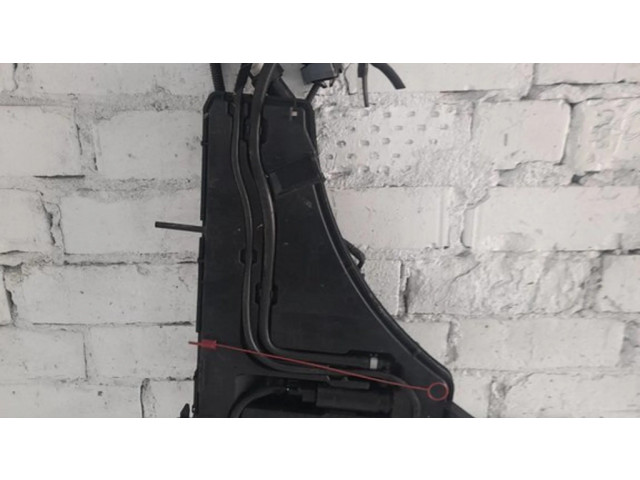 Бачок оконной жидкости