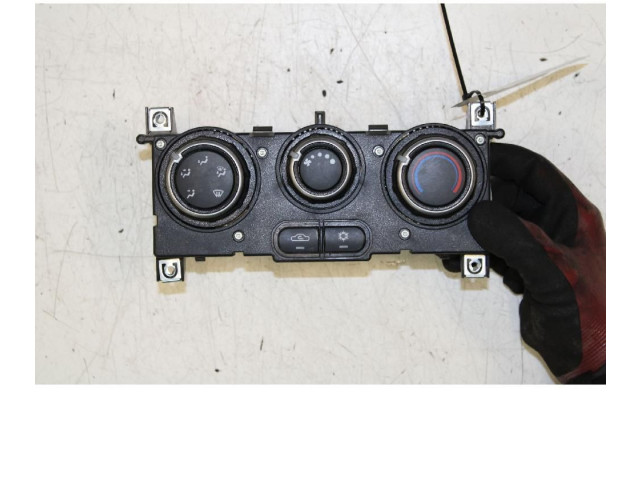 Блок управления климат-контролем P8987003 Tata Indica Vista II