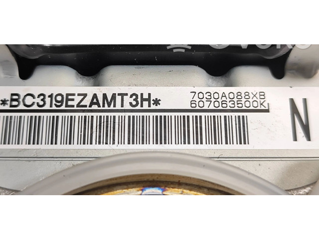 Подушка безопасности водителя 7030A088XB, BC319SZAHJ3H Mitsubishi Outlander