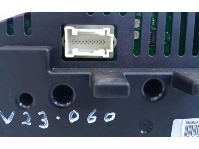 Přístrojová deska Mercedes-Benz C W203 2004 A2035404947