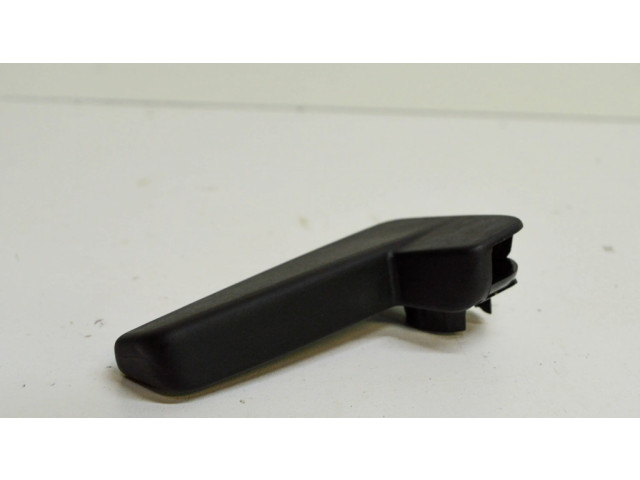 Ручка капота