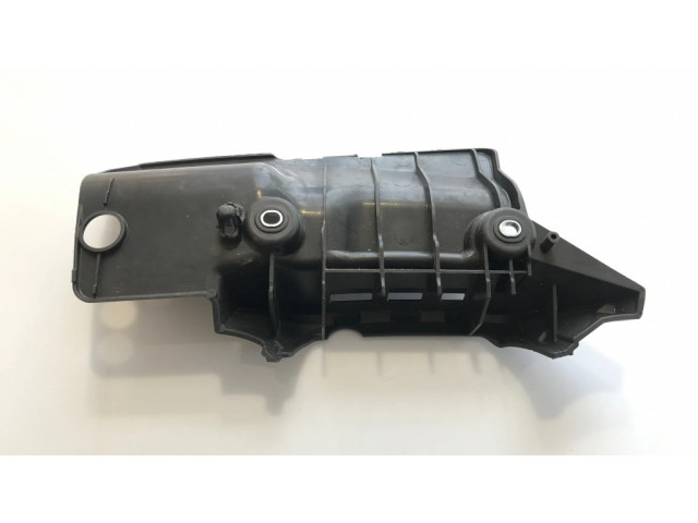 Другая деталь салона