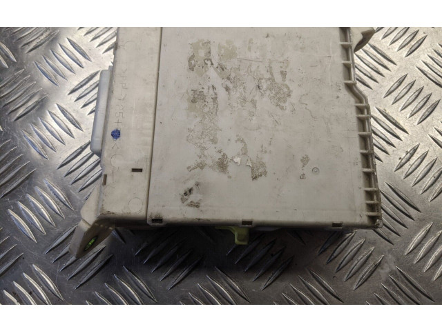 Pojistková skříňka 8267230141 Lexus GS 300 350 430 450H 2006