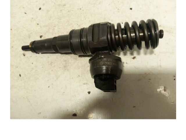 Форсунка 038130073AG    Volkswagen Touran I   