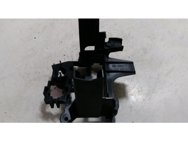 Другая деталь панели