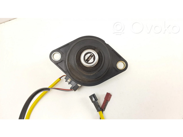 Zámek zadních dveří 51248150240, 8150240 BMW 7 E38 2000