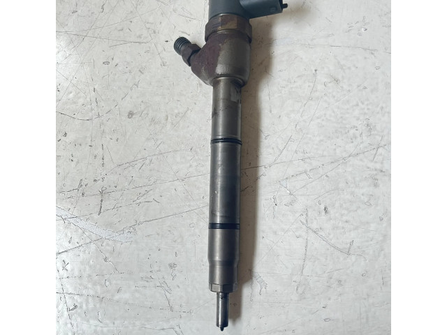 Vstřikovač 338002A900, 0445110320   Hyundai i30  pro naftový motor 1.6  