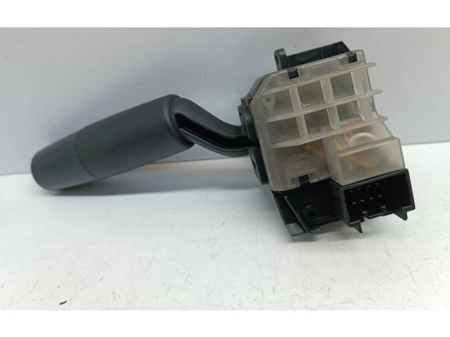 Ручка стеклоочистителей 17D682 Mazda 3 I