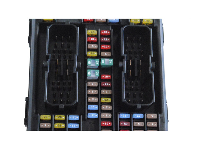 Блок предохранителей  31346672   Volvo XC90    