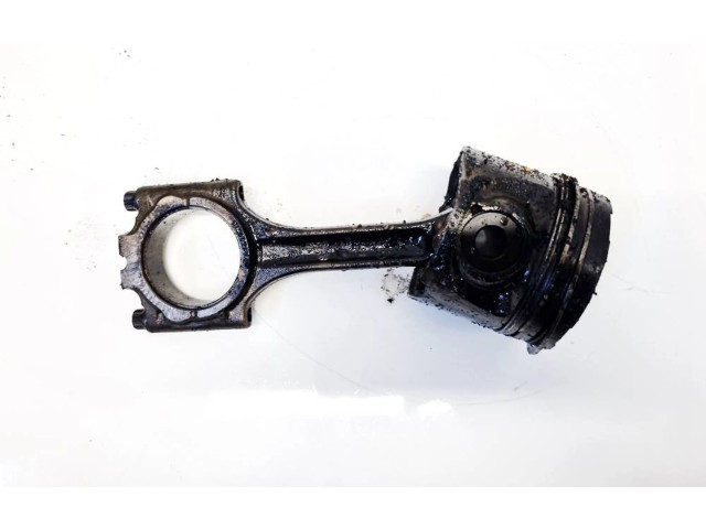 Поршень с шатуном Volvo V70