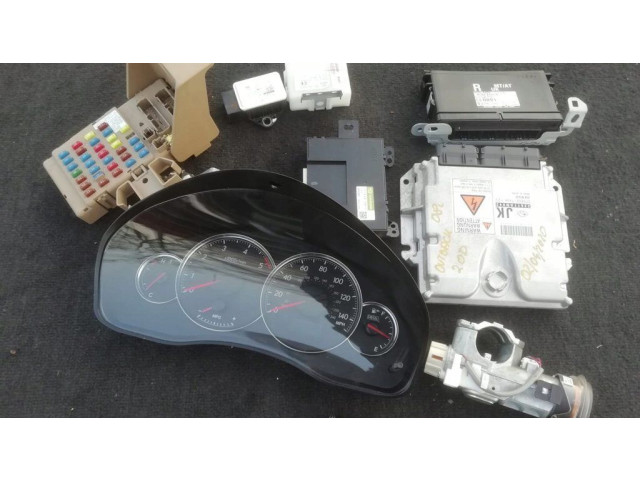 Блок предохранителей 22611AN042 Subaru Outback