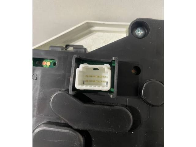 Přístrojová deska  Nissan X-Trail T32 2014 4CC0AJN0Y, TYPE920B  