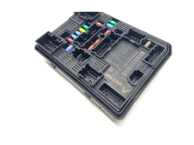   Pojistková skříňka 284B67877R   Renault Captur 2020