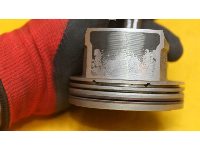 Поршень с шатуном Volkswagen Golf VI