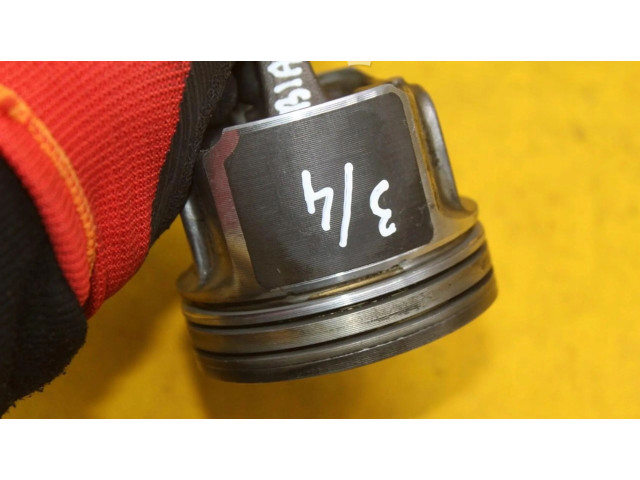  Поршень с шатуном    Skoda Fabia Mk1 (6Y)  