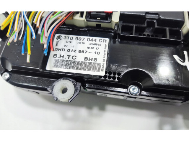 Блок управления климат-контролем 3T0907044CR   Skoda Yeti (5L)