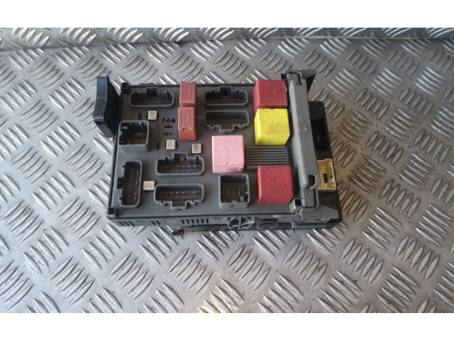   Pojistková skříňka 8200491796, 8200500347   Renault Espace -  Grand espace IV 2005