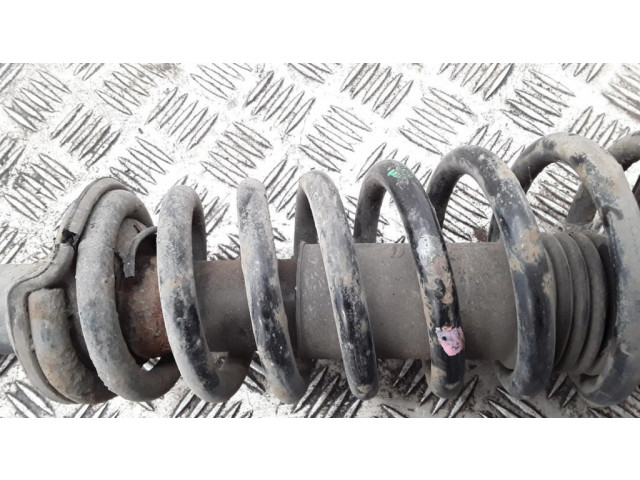 Передний амортизатор с пружиной