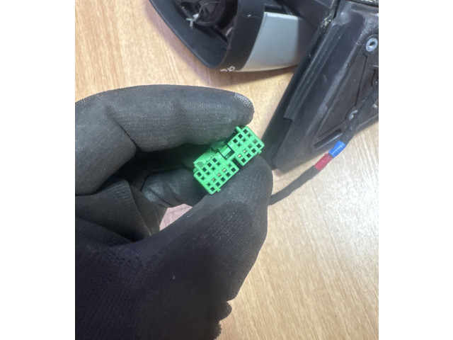 Зеркало электрическое Volvo C30 2007 - 2010 года