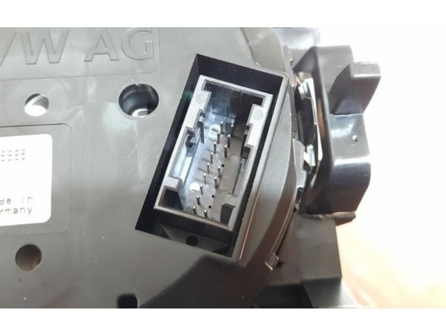 Přístrojová deska  Volkswagen T-Roc 2018 2GA920740  