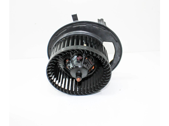 Вентилятор печки 5Q1819021D Volkswagen Golf VII