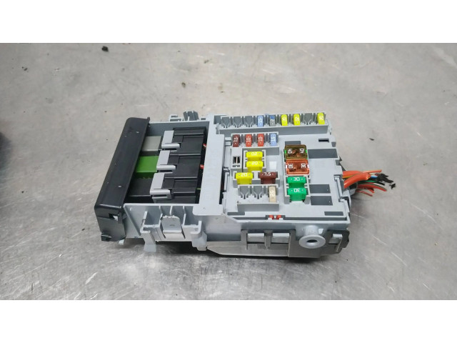 Pojistková skříňka 13222786 Chevrolet Cruze 2013