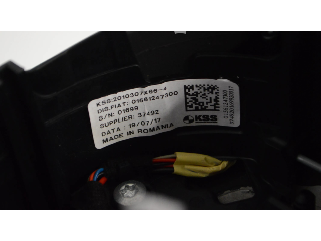 Volant Alfa Romeo Stelvio 2017 01561247300