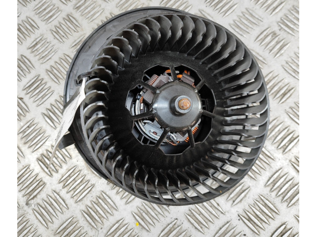 Вентилятор печки 5Q0907521C Volkswagen Golf VII