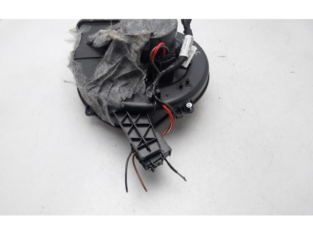 Вентилятор печки 6R1819015 Skoda Fabia Mk3 (NJ)