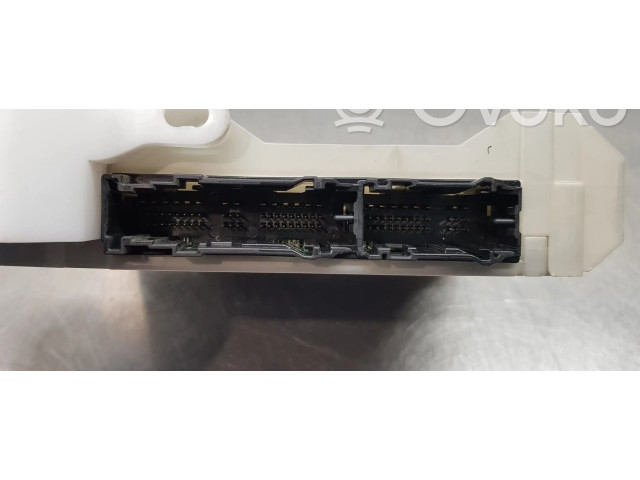 Pojistková skříňka Řídící jednotka BSM 8273002P80 Toyota Corolla E160 E170 2024