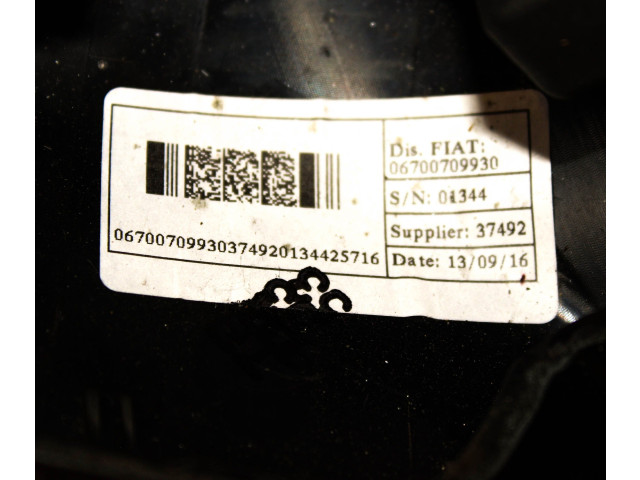 Руль Maserati Ghibli 2013 - года 067007099