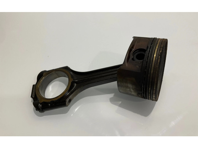 Píst Mercedes-Benz E W211