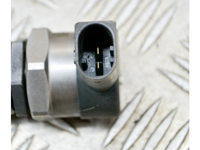 Vstřikovací lišta 0281002949   BMW 5 F10 F11    N57 D30 B 