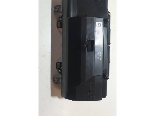 Панель приборов P32320737, T0475004   Volvo XC40       