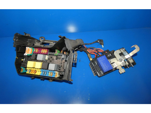 Блок предохранителей  A2465400024   Mercedes-Benz A W176    