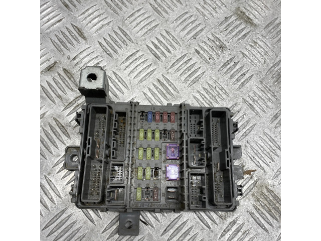 Блок предохранителей TL4E211   Honda Accord    