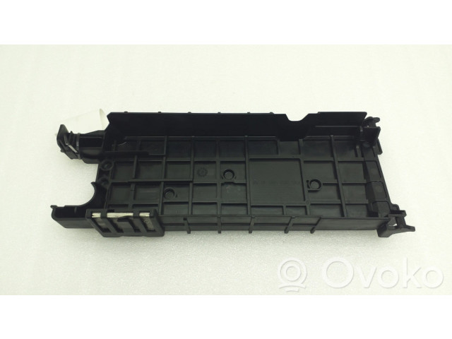 Pojistková skříňka Крышка ящика предохранителей A2465400040   Mercedes-Benz A W176 2015