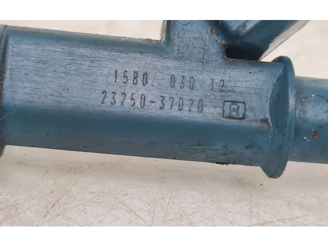 Vstřikovač 2325037020 Toyota Prius (XW30)