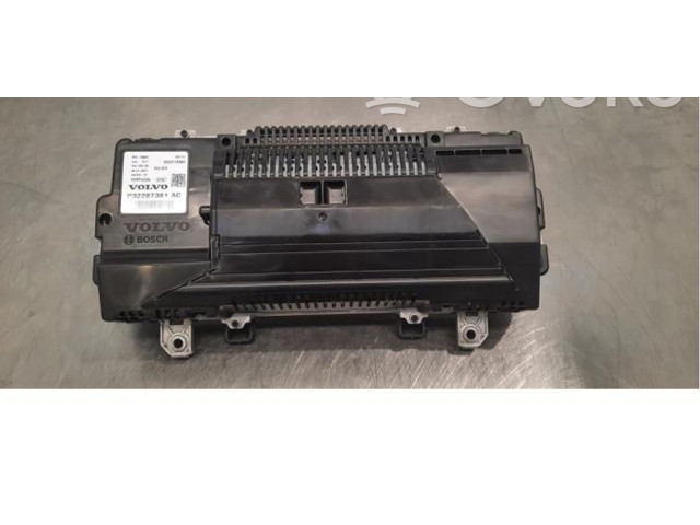 Přístrojová deska Volvo V60 2021 32287381