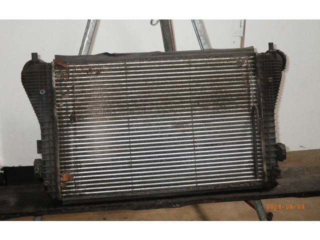 Интеркулер  1K0145803   Volkswagen Touran I 