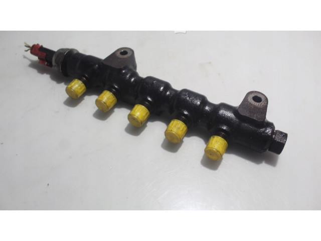 Топливная рампа Mazda 3 I