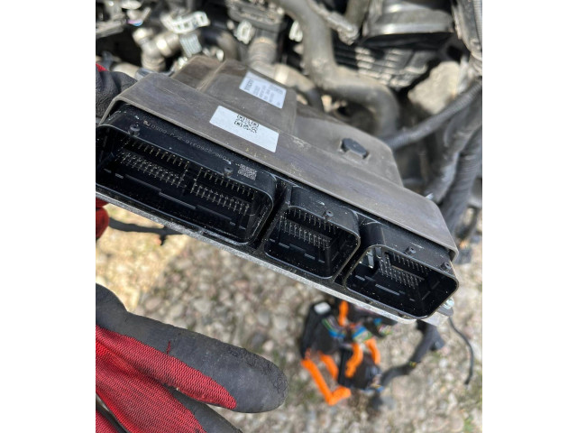 Блок управления двигателем Блок управления 32313937 Volvo XC90