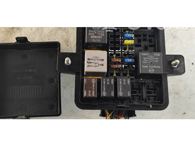 Блок предохранителей 8216009660, 8441006100 SsangYong Actyon